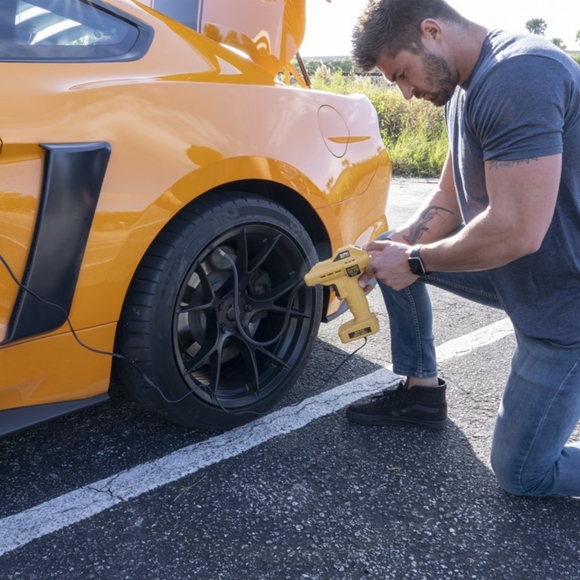 Portable Air Compressor EverStart Maxx 120 PSI 12 V Digital LCD - Picture 8 of 14